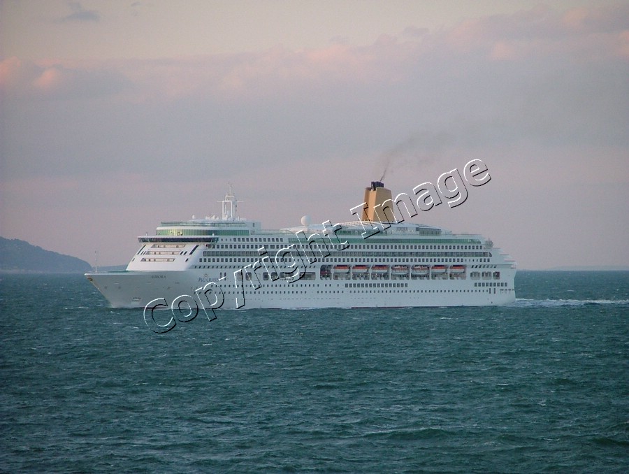 In the English Channel - 4th May 2010