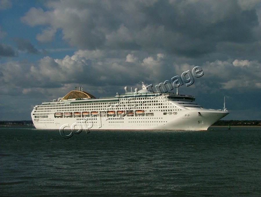 Oceana in Southampton Water - 28th August 2010