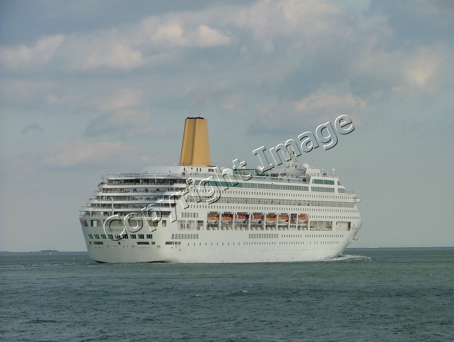 Oriana leaving Southampton Water - 10th April 2010