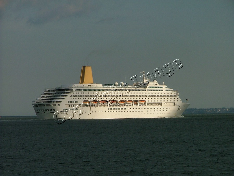 Oriana in the Solent - 10th April 2010