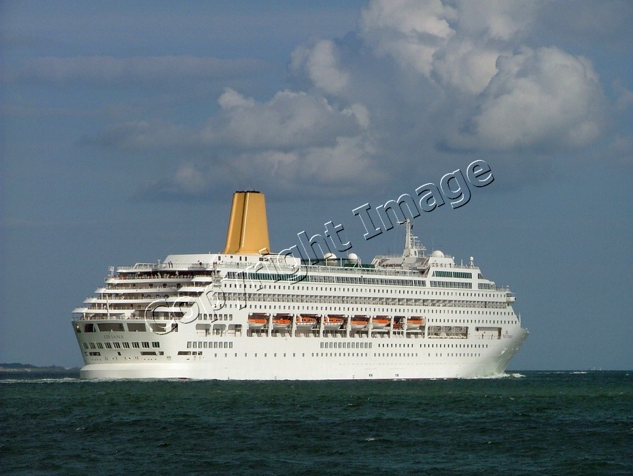 Oriana in the Solent - 28th July 2012