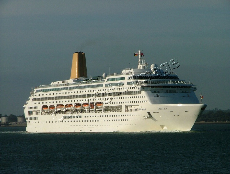 Oriana off Calshot - 15 September 2012